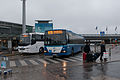 English: Buses at terminal 2 Suomi: Linja-autoja terminaalin 2 edustalla