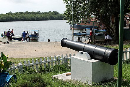 18th century cannon by Pearl Lagoon