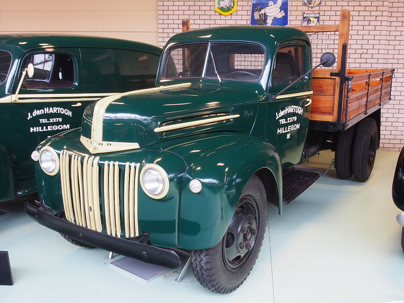 File:1947 Ford 80 798T pic5.JPG