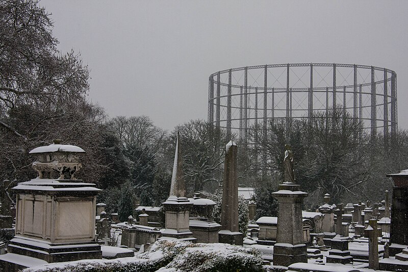 File:2013-01-20 Kensal Green Cemetery in snow 44.jpg