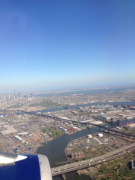 File:2013-05-03 16 56 12 View of the Pulaski Skyway, the New Jersey Turnpike spurs and Lower Manhattan while descending into Newark Liberty International Airport.JPG