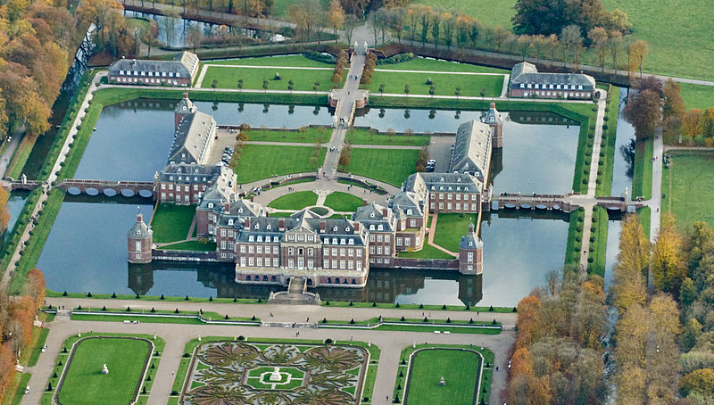 File:20141101 Schloss Nordkirchen (06927).jpg