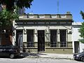 Fachada de casas en calle San Salvador, Palermo, Montevideo.