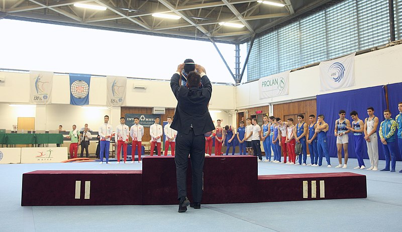 File:2019-05-25 Budapest Cup age groups I and II all-around competition victory ceremonies (Martin Rulsch) 30.jpg