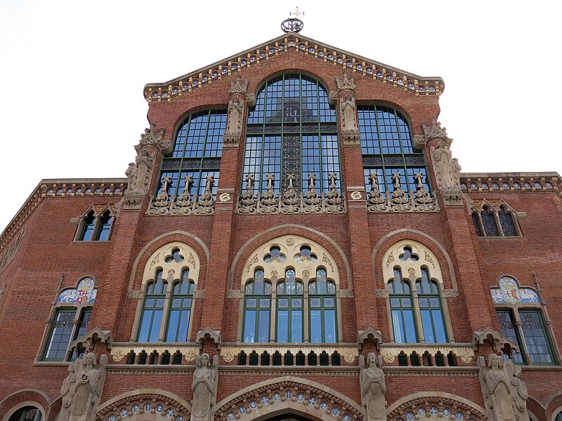 File:232 Hospital de Sant Pau, edifici d'Administració, façana nord.JPG