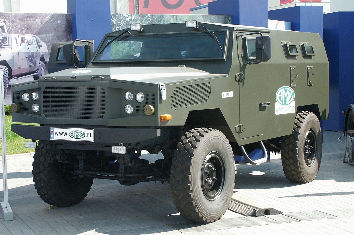 Бронеавтомобиль Iveco LMV 2