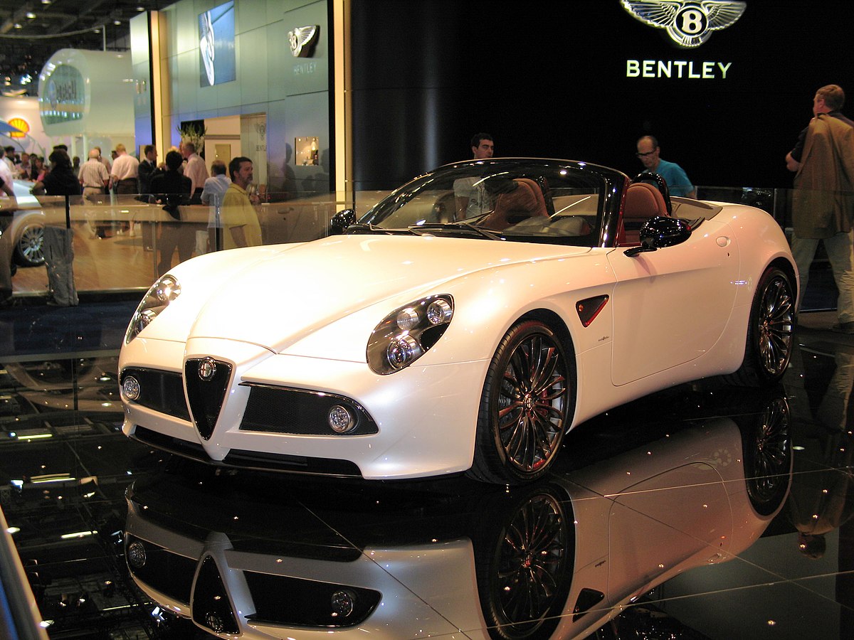 1200px Alfa_8C_Spider