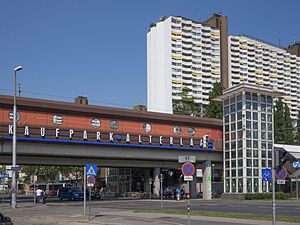 Alterlaa Ubahnstation.JPG