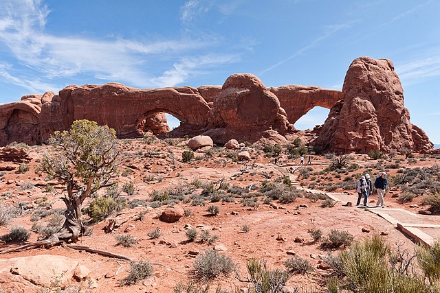 File:ArchesNationalPark-NorthAndSouthArches.jpg