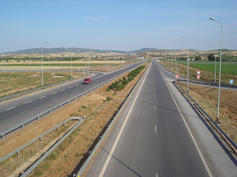 File:Autoroute Tunis-Beja.jpg