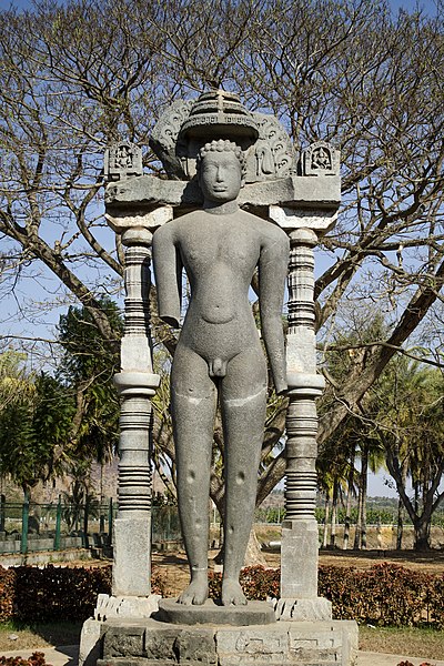 File:Bahubali monolith at Halebidu.jpg