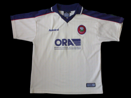 Barnsley's away shirt in the 1998–99 season