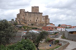 Belvís de Monroy - hely és kastély (castillo)