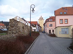 Okres Beroun: Přírodní podmínky, Územní struktura, Tabulka vzdáleností