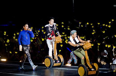 Tập_tin:Big_Bang_2012_3.jpg