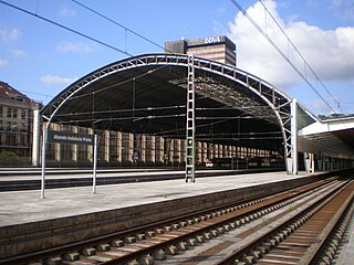 Marquesina de la estación de Bilbao Abando.