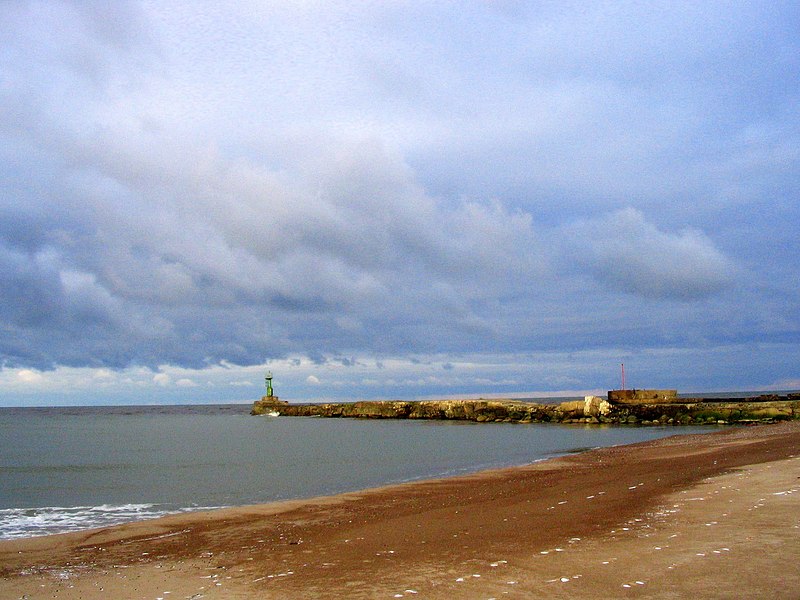 File:Breakwater - panoramio - Laima Gūtmane (simka… (1).jpg