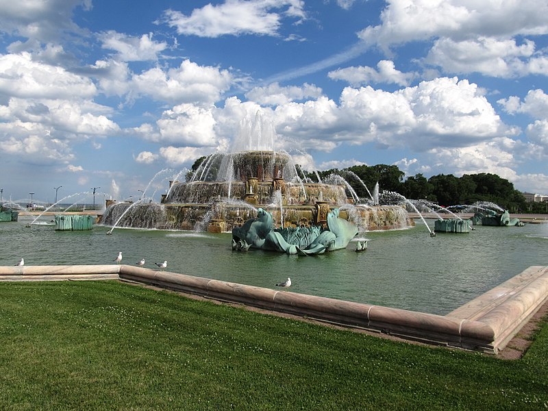 File:Buckingham Fountain, Grant Park, Chicago, Illinois (9179522737).jpg