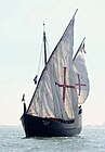 Caravel·la Vera Cruz, rèplica moderna que mostra creus a les veles
