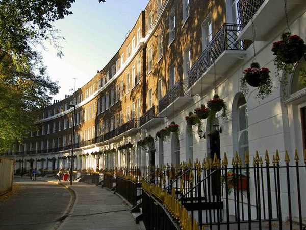 Image: Cartwright Gardens   geograph.org.uk   1008860