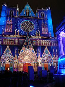 Projection mapping at Fete des Lumieres by P. Warrener in Lyon (2008) Cath. St Jean (2).JPG