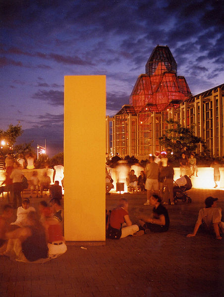 File:CdnNat Art Gallery Dusk.jpg