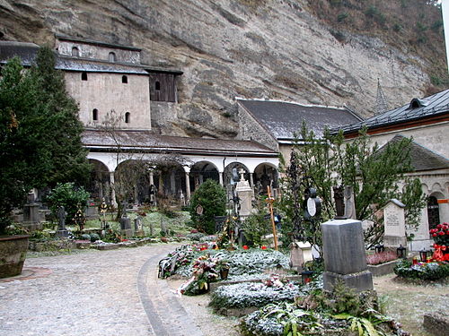 Petersfriedhof things to do in Sankt Gilgen