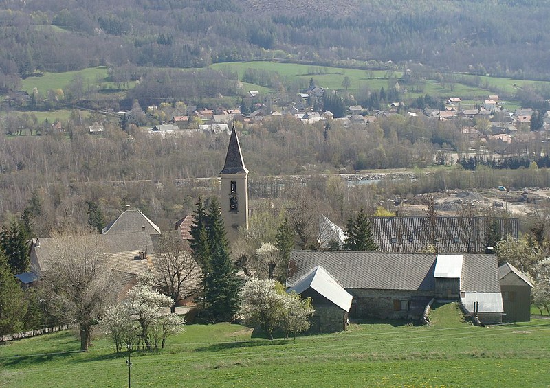 File:Chabottes-village.jpg