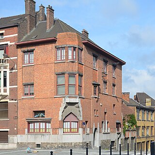 Fortune Salaire Mensuel de Maison Bertinchamps A Charleroi Combien gagne t il d argent ? 1 000,00 euros mensuels