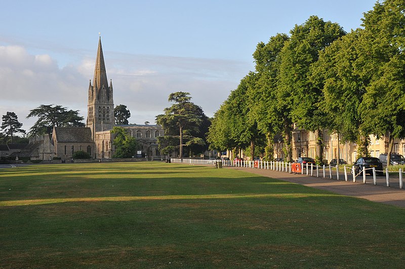 File:Church Green, Witney - geograph.org.uk - 2429116.jpg