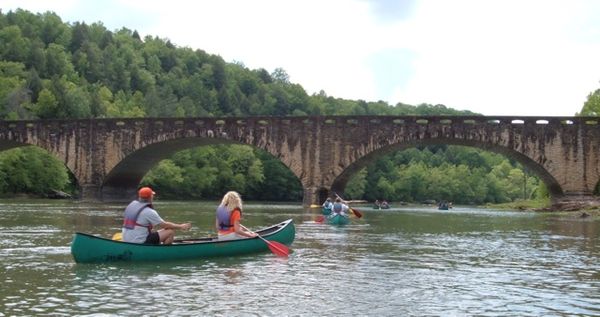 Canoers on the Cumberland River upstream from Cumberland Falls