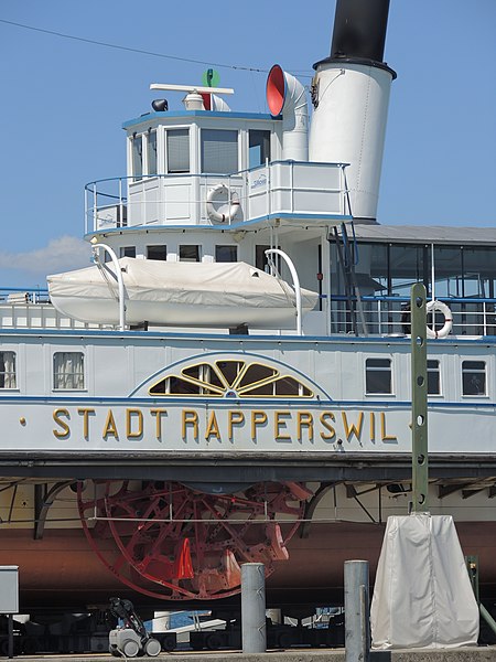 File:Dampfschiff Stadt Rapperswil - Reparatur - ZSG Werft Wollishofen 2015-07-21 15-05-38 (P7800).JPG