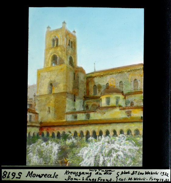 File:ETH-BIB-Monreale, Kreuzgang mit Turm an der Dom-Längsfront-Dia 247-05618.tif