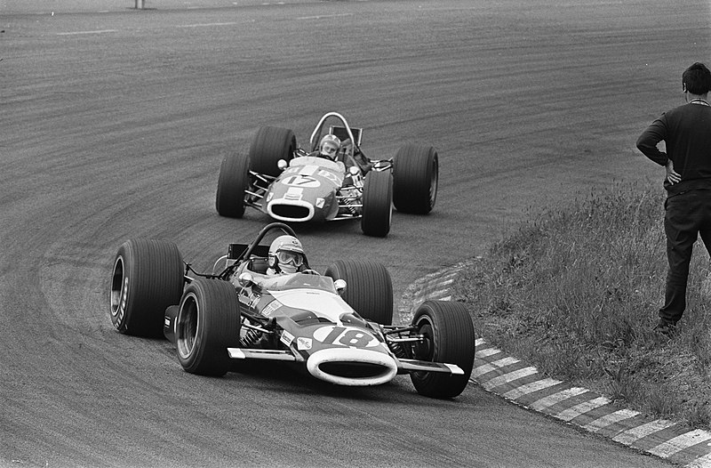 File:Elford and Moser at 1969 Dutch Grand Prix.jpg