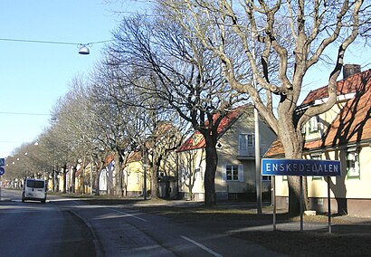 How to get to Enskededalen with public transit - About the place