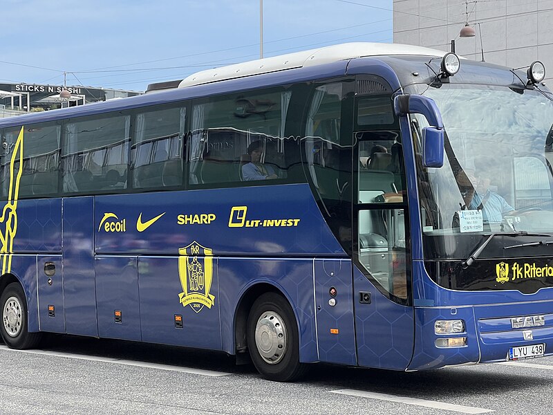 File:FK Riteriai team player bus front Copenhagen.jpg