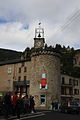 Français : Animation à la foire de la Saint-Michel de Meyrueis : tyrolienne depuis la Tour de l'Horloge