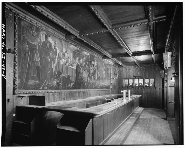 File:Falstaff Room, view northwest, bar and mural - Providence Biltmore Hotel, 11 Dorrance Street, Providence, Providence County, RI HABS RI,4-PROV,183-8.tif