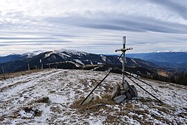 Blick vom eigentlich höchsten Punkt der Fensteralpe nach Südwesten zur „Hauptgruppe“ der Gleinalm, zuvorderst der Eiblkogel.