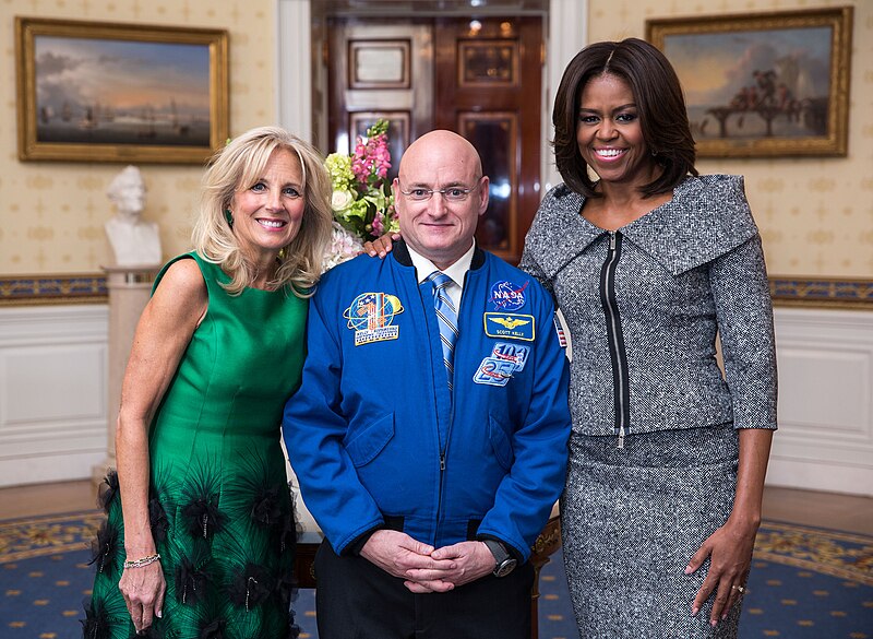 File:First Lady Michelle Obama and Dr. Jill Biden greet Scott Kelly, First Lady's State of the Union box guest, in the Blue Room of the White House, Jan. 20, 2015.jpg