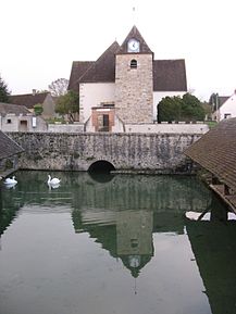 Fontaine-la-Gaillarde - église.jpg