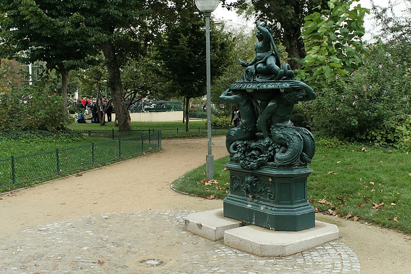 File:Fontaine du jardin Villemin 01.jpg