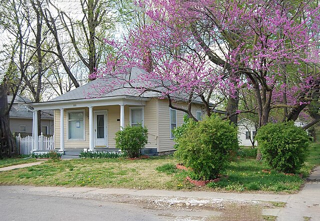100 W Moore St., Independence, Missouri, the birthplace of Ginger Rogers