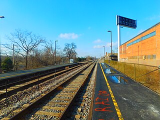 <span class="mw-page-title-main">Gladstone Park station</span> Railway station in the United States of America