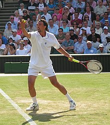 Goran Ivanisevic au service à Wimbledon