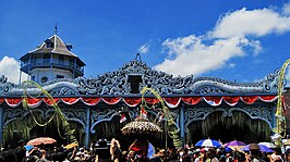 Istana: Etimologi, Contoh beberapa istana di Indonesia