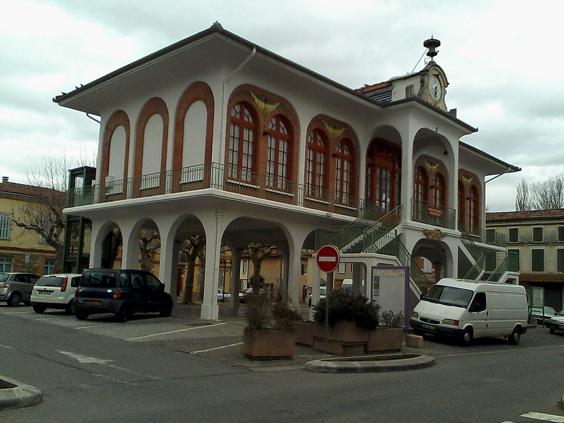 File:Halle de Longages.jpg