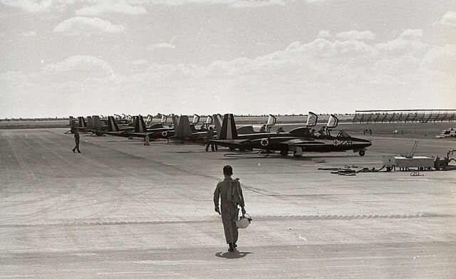 Machines and cadets of the IAF Flight Academy and Aerobatic Team at Hatzerim in 1969
