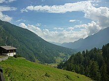 Panorama dell'alta val d'Ayas dal villaggio Bisous (Ayas)