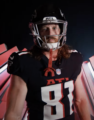 <span class="mw-page-title-main">Hayden Hurst</span> American football player (born 1993)